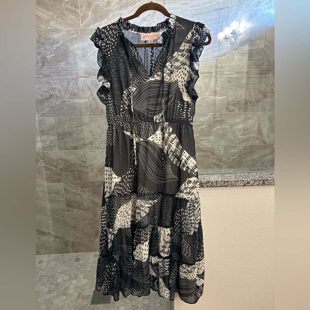 Philosophy Dress Size M Sleeveless Midi Flutter